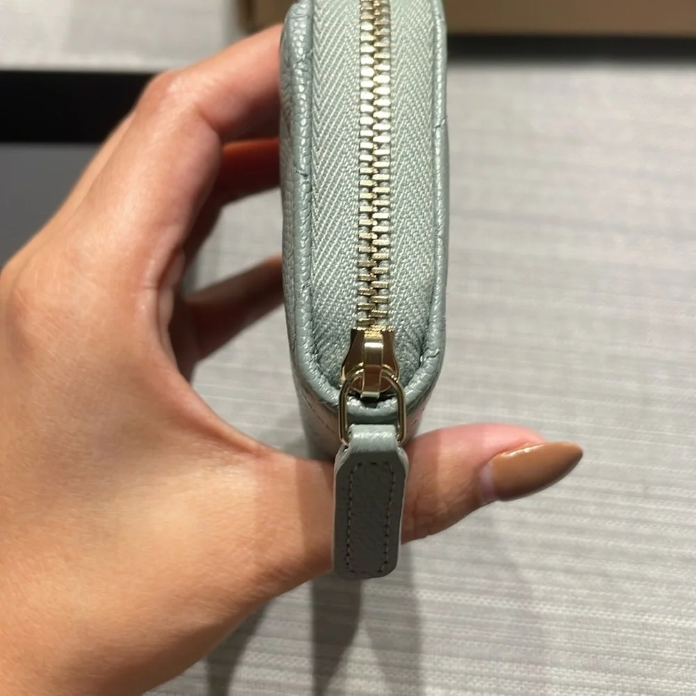 Great Condition Caviar Chanel Zipped Coin Purse - Picture 9 of 15